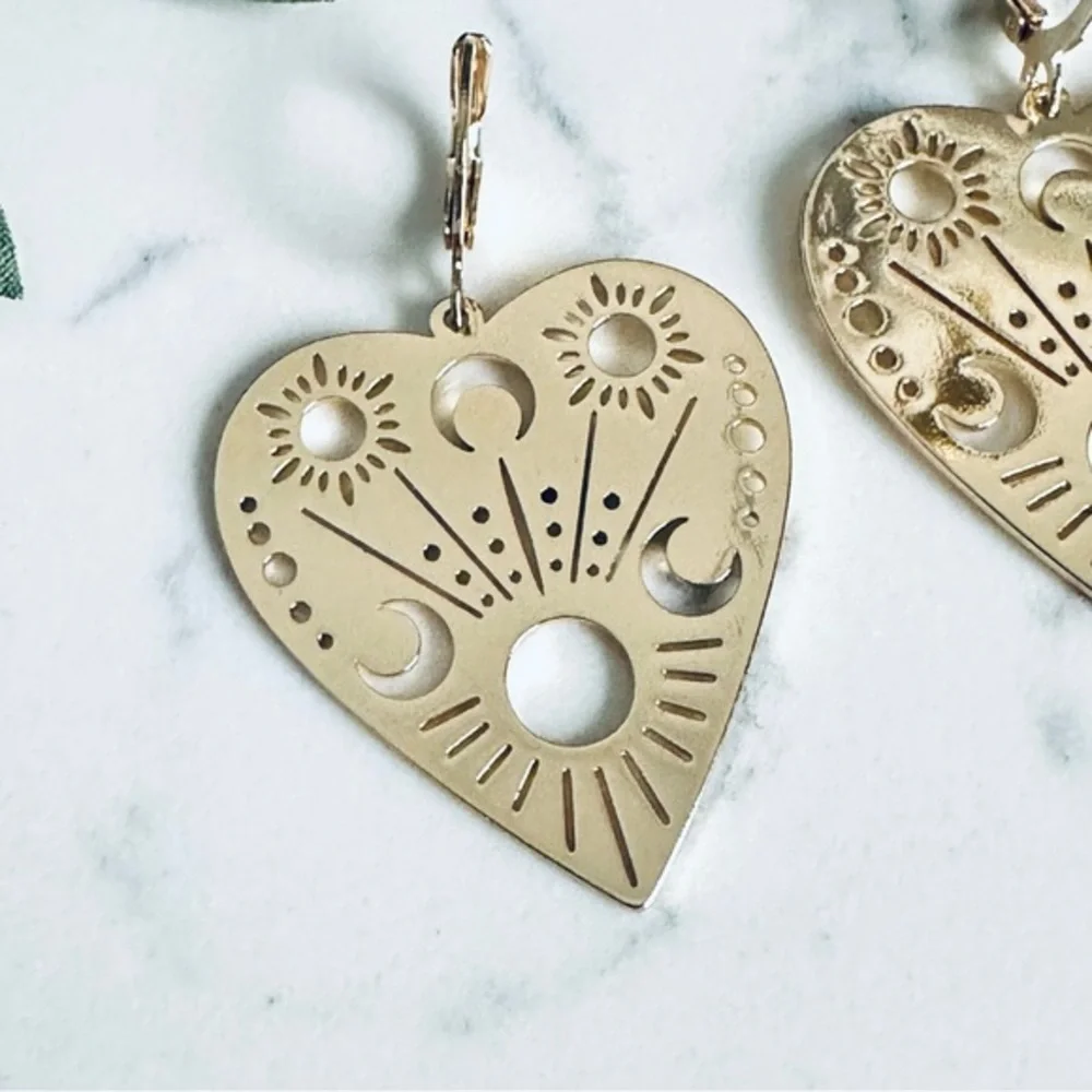 2/$30🌵 Ouija Planchette Gold Tone Sun Moon Boho Earrings Heart Witchy Gothic